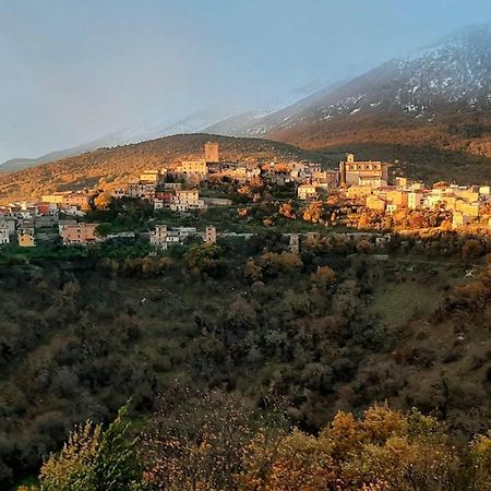 Apartamento La Casa Del Borgo Campoli Appennino Exterior foto