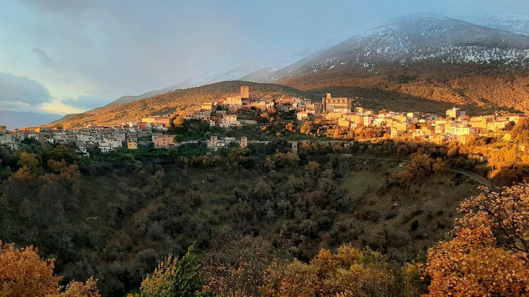 Apartamento La Casa Del Borgo Campoli Appennino Exterior foto